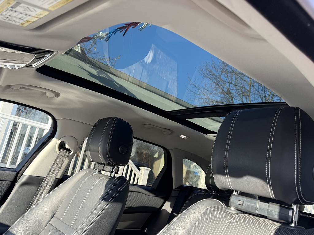 image-35 2019 Land Rover Range Rover Velar