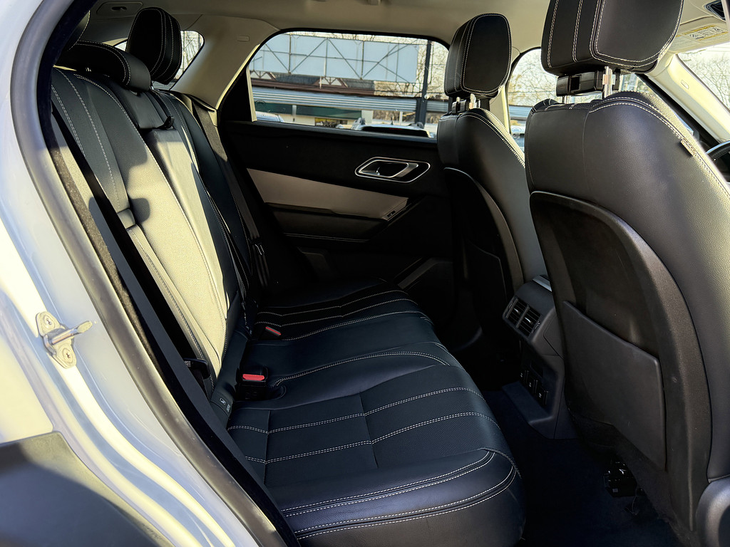 image-39 2019 Land Rover Range Rover Velar