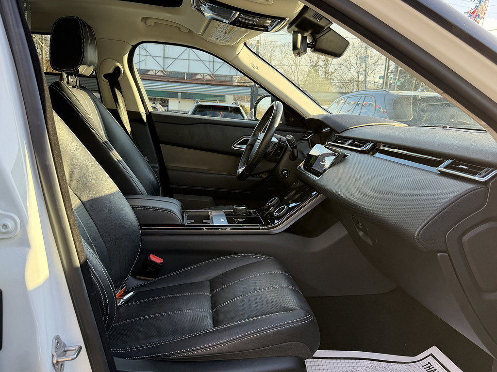 image-42 2019 Land Rover Range Rover Velar