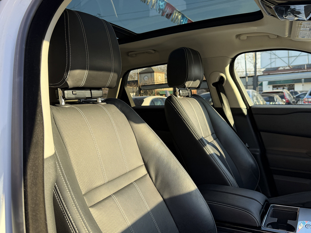 image-43 2019 Land Rover Range Rover Velar