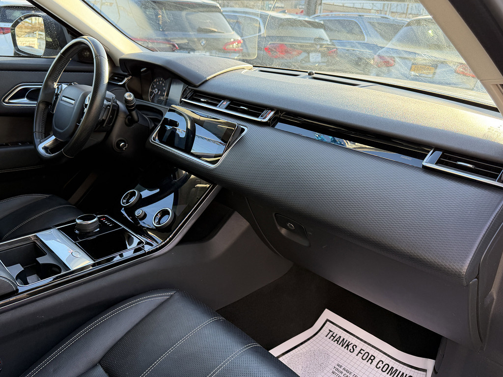 image-44 2019 Land Rover Range Rover Velar