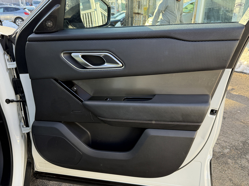 image-45 2019 Land Rover Range Rover Velar