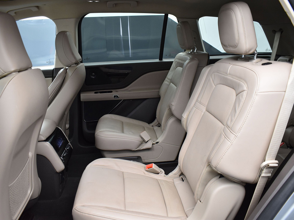 2023 Lincoln Aviator Located at South Shore Mitsubishi light-box-slides