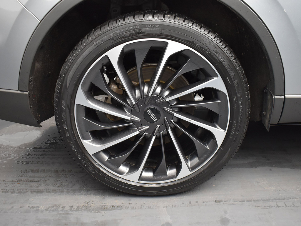 2023 Lincoln Aviator Located at South Shore Mitsubishi light-box-slides