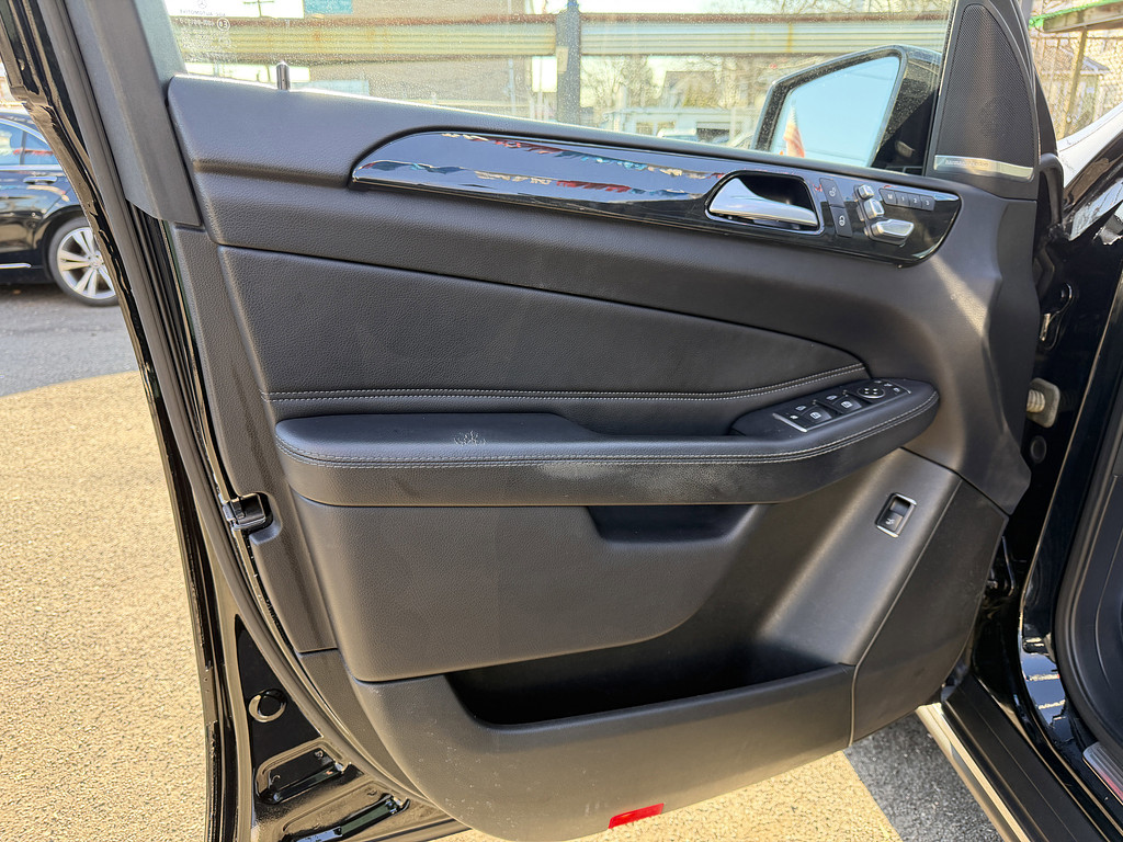 2017 Mercedes-Benz GLE Located at South Shore Mitsubishi light-box-slides