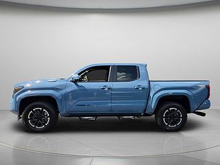 Thumbnail - 2026 Toyota Tacoma Hybrid
