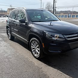 2017 Volkswagen Tiguan Located at Cartime slide-image