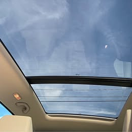 2017 Volkswagen Tiguan Located at Cartime light-box-slides