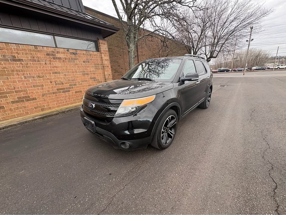 2014 Ford Explorer Sport Located at Cartime light-box-slides