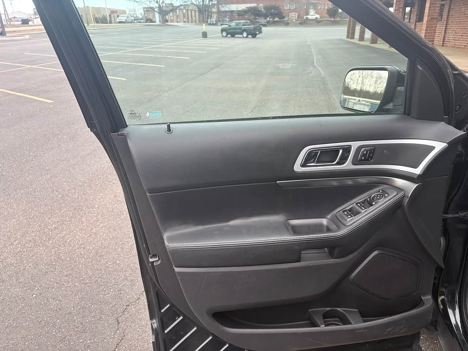 2014 Ford Explorer Sport Located at Cartime slide-image