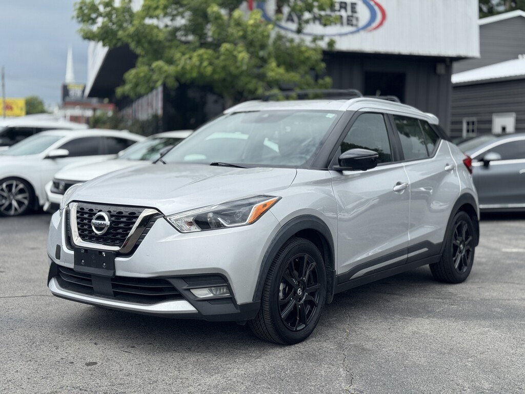 2020 Nissan Kicks SR