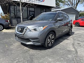 Thumbnail - 2019 Nissan KICKS SR S SV