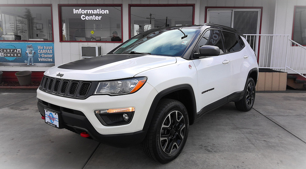 2019 Jeep COMPASS Located at World Famous Car Sales light-box-slides