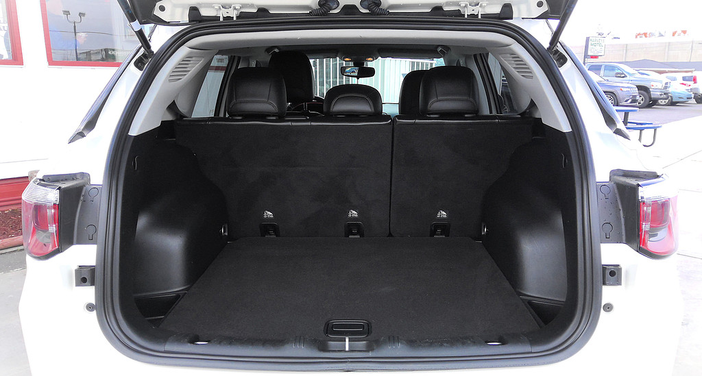 2019 Jeep COMPASS Located at World Famous Car Sales slide-image