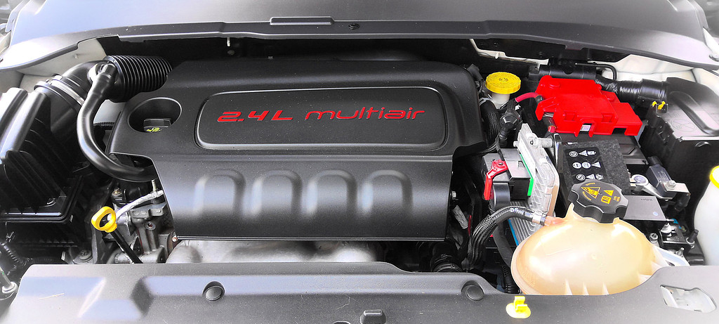 2019 Jeep COMPASS Located at World Famous Car Sales slide-image