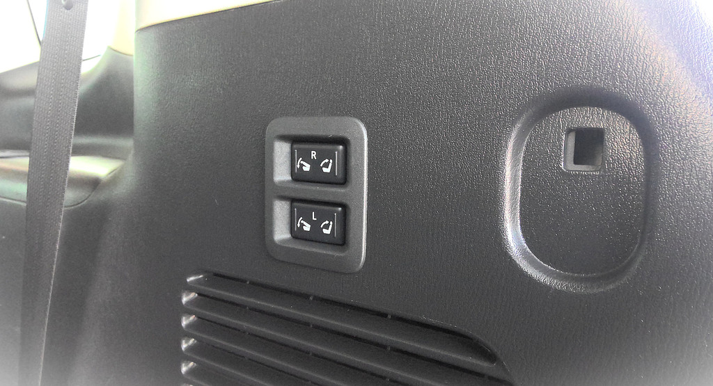 2018 Nissan ARMADA Located at World Famous Car Sales slide-image