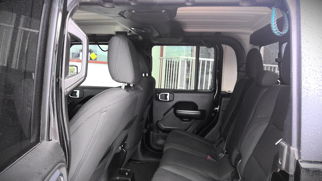 2020 Jeep GLADIATOR Located at World Famous Car Sales light-box-slides
