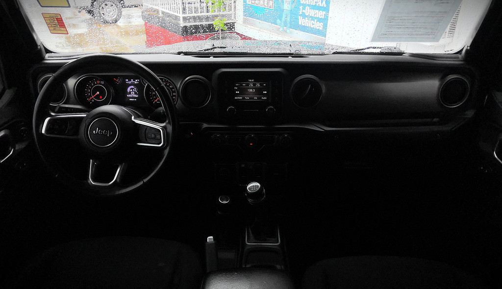 2020 Jeep GLADIATOR Located at World Famous Car Sales light-box-slides