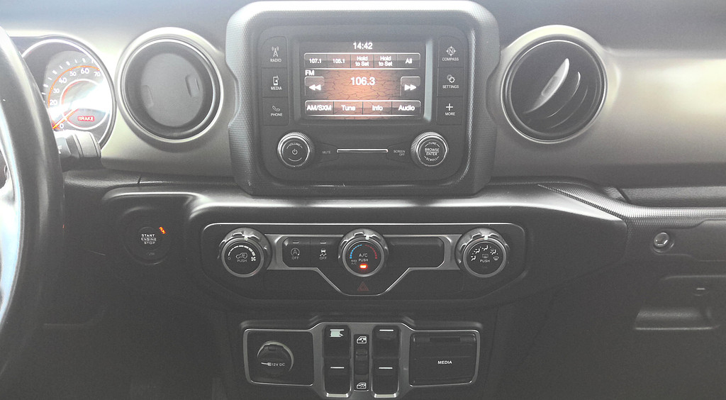 2020 Jeep GLADIATOR Located at World Famous Car Sales light-box-slides