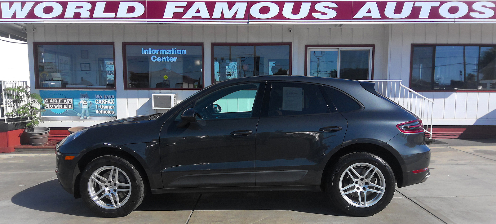 2017 PORSCHE MACAN