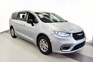 Thumbnail - 2024 Chrysler Pacifica