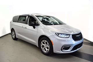 Thumbnail - 2024 Chrysler Pacifica