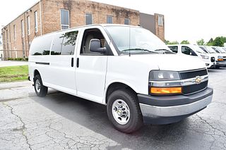 Thumbnail - 2024 Chevrolet Express Passenger