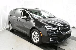 Thumbnail - 2022 Chrysler Pacifica