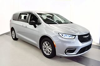 Thumbnail - 2024 Chrysler Pacifica