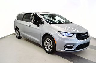 Thumbnail - 2024 Chrysler Pacifica
