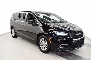 Thumbnail - 2025 Chrysler Pacifica