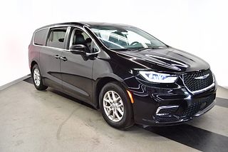 Thumbnail - 2024 Chrysler Pacifica