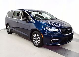 Thumbnail - 2024 Chrysler Pacifica