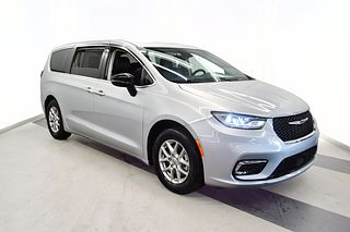 Thumbnail - 2024 Chrysler Pacifica