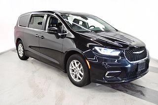 Thumbnail - 2024 Chrysler Pacifica