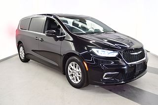 Thumbnail - 2025 Chrysler Pacifica