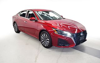 Thumbnail - 2023 Nissan Altima