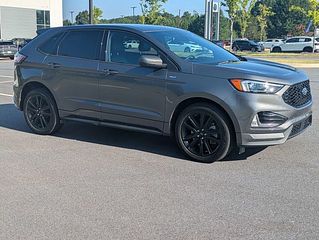 Thumbnail - 2022 Ford Edge