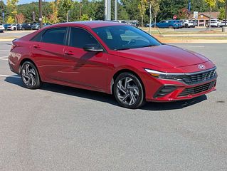 Thumbnail - 2025 Hyundai Elantra