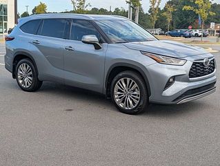Thumbnail - 2024 Toyota Highlander
