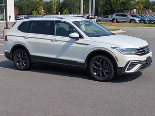 Thumbnail - 2023 Volkswagen Tiguan