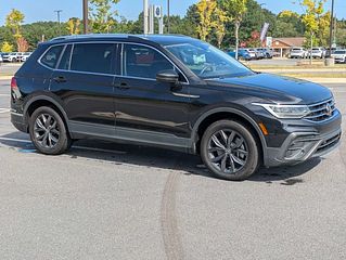Thumbnail - 2023 Volkswagen Tiguan
