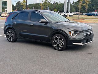 Thumbnail - 2023 Kia Niro