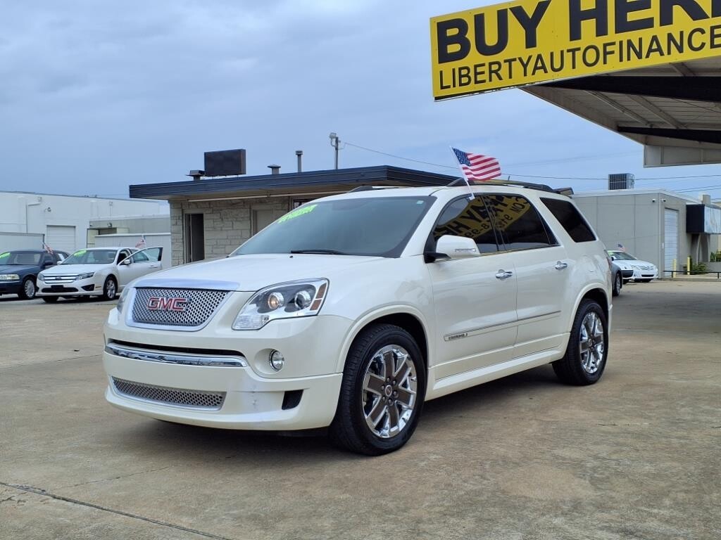 2012 GMC Acadia Denali's photo