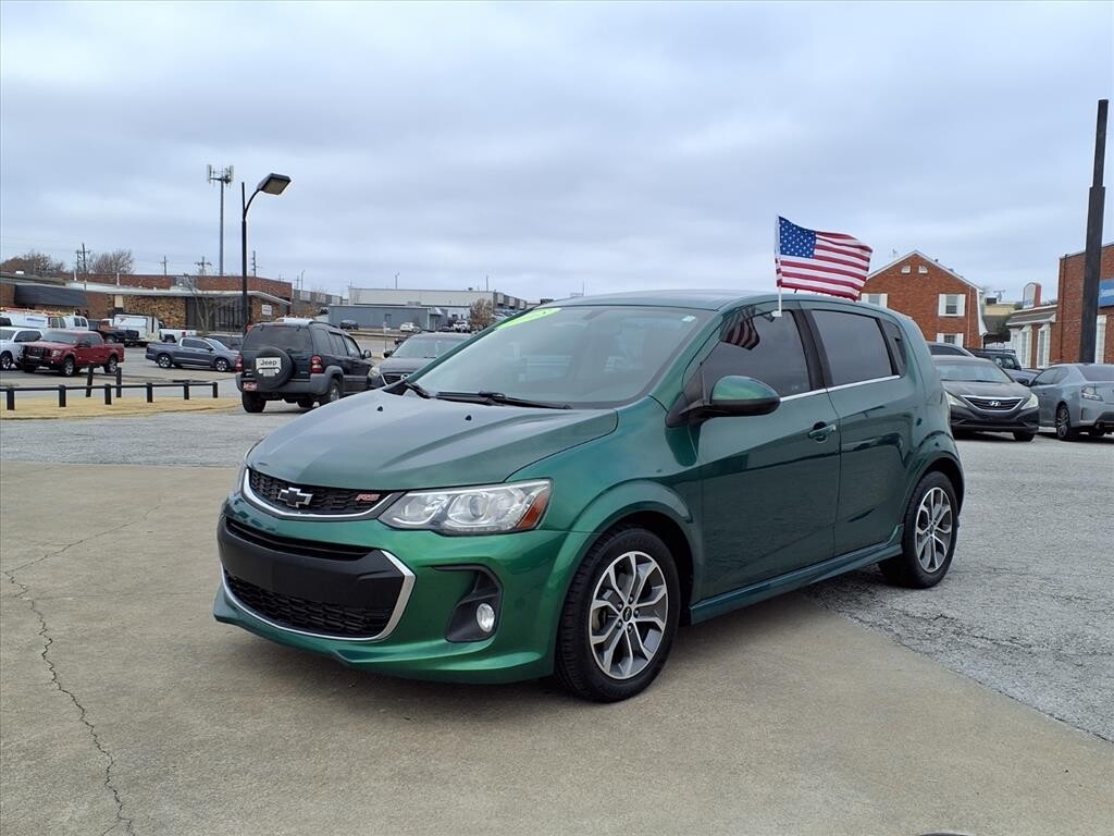 2018 Chevrolet Sonic LT's photo