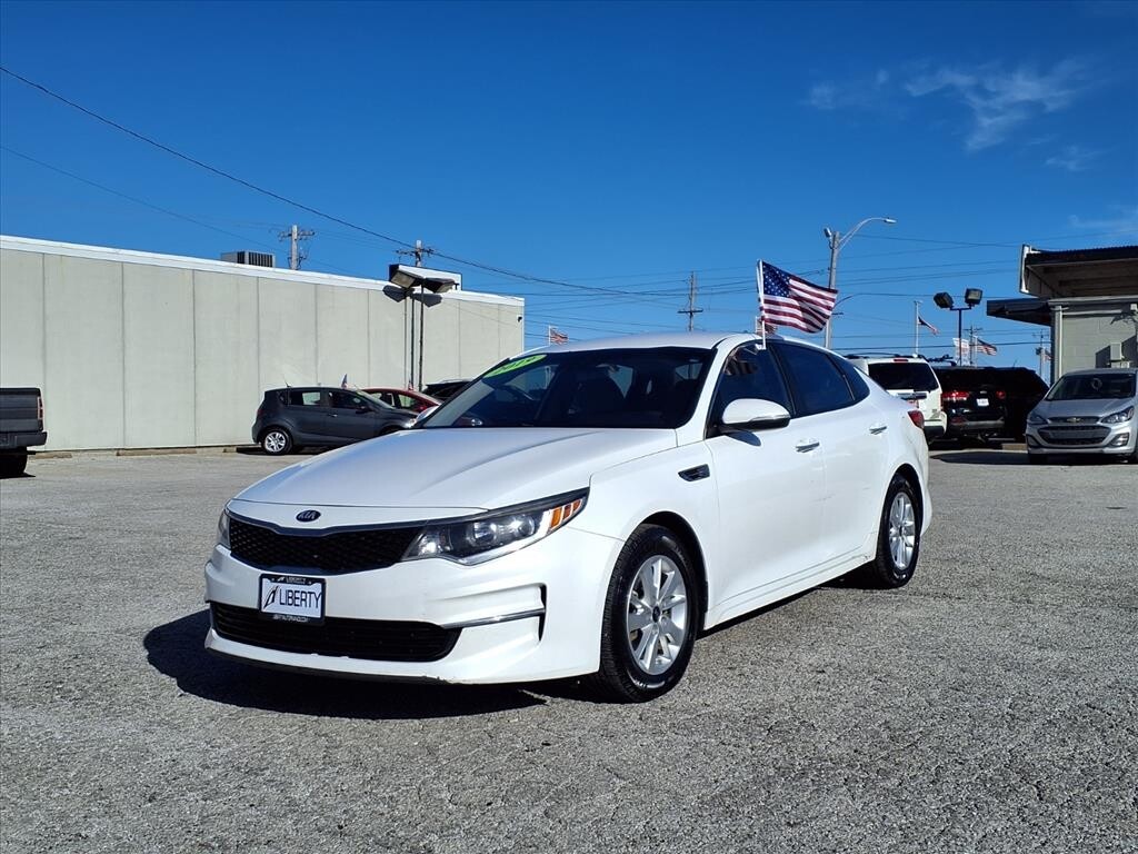 2018 Kia Optima LX's photo