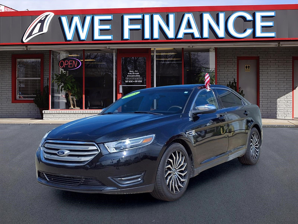 2015 Ford Taurus Limited FWD's photo