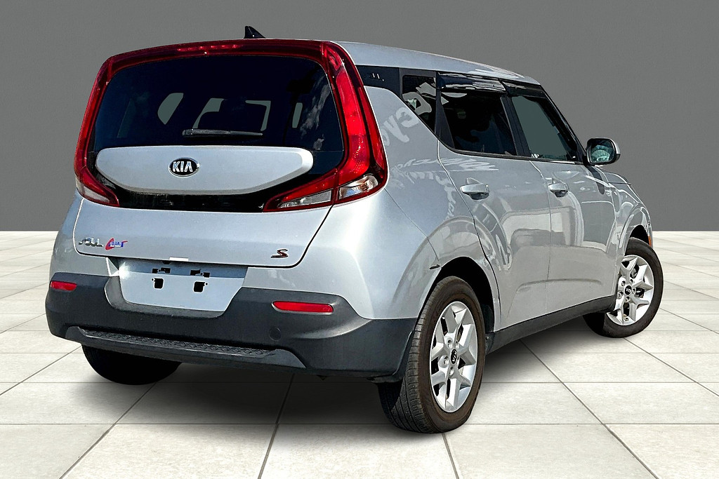 2020 Kia Soul S - Photo 13