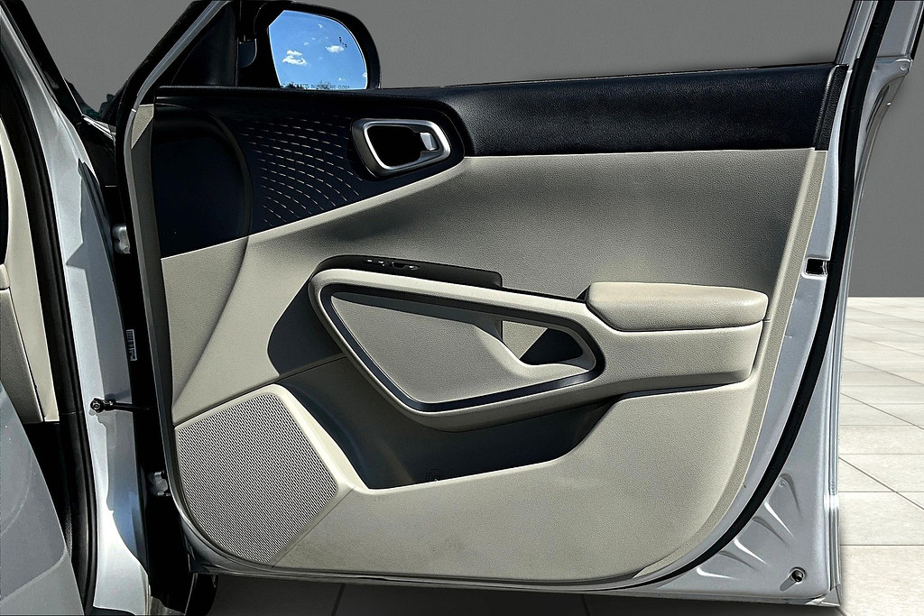 2020 Kia Soul S - Photo 24