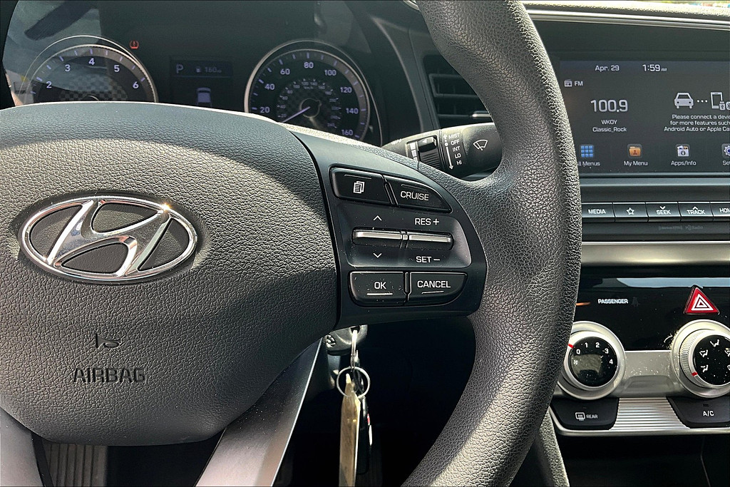 2019 Hyundai ELANTRA Located at Cole Auto Outlet light-box-slides